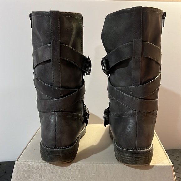 Charcoal gray 1” heel boot - Picture 3 of 5